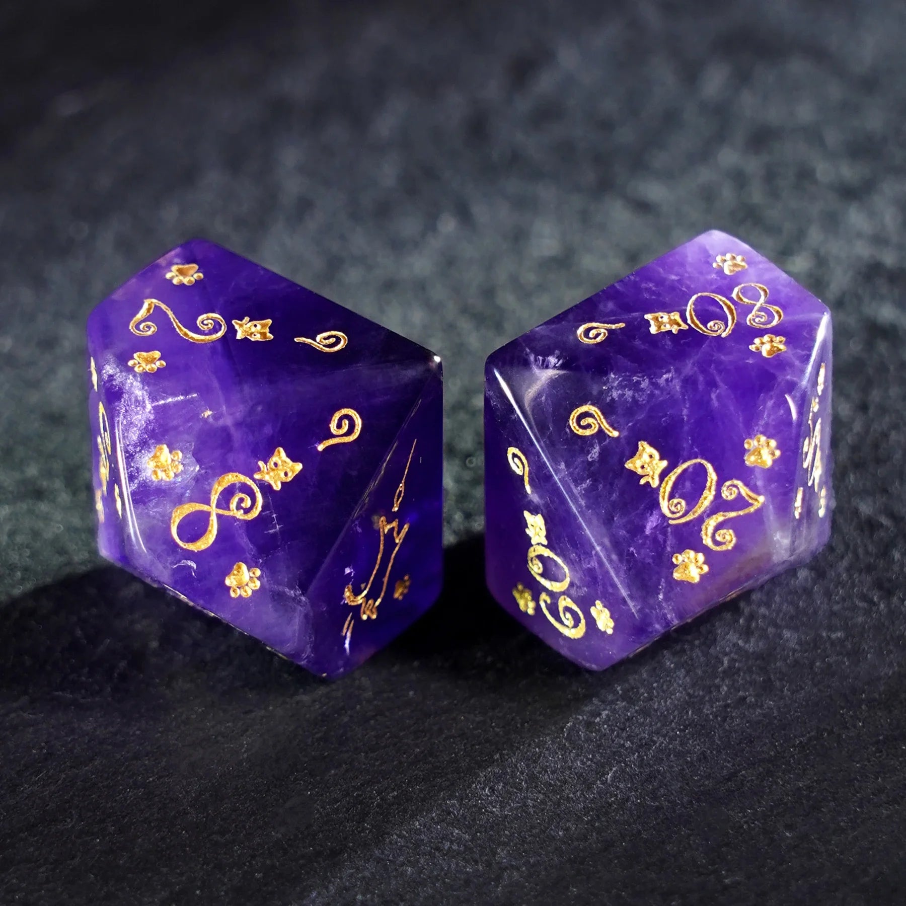 Whiskers & Wonders Amethyst Dice Set